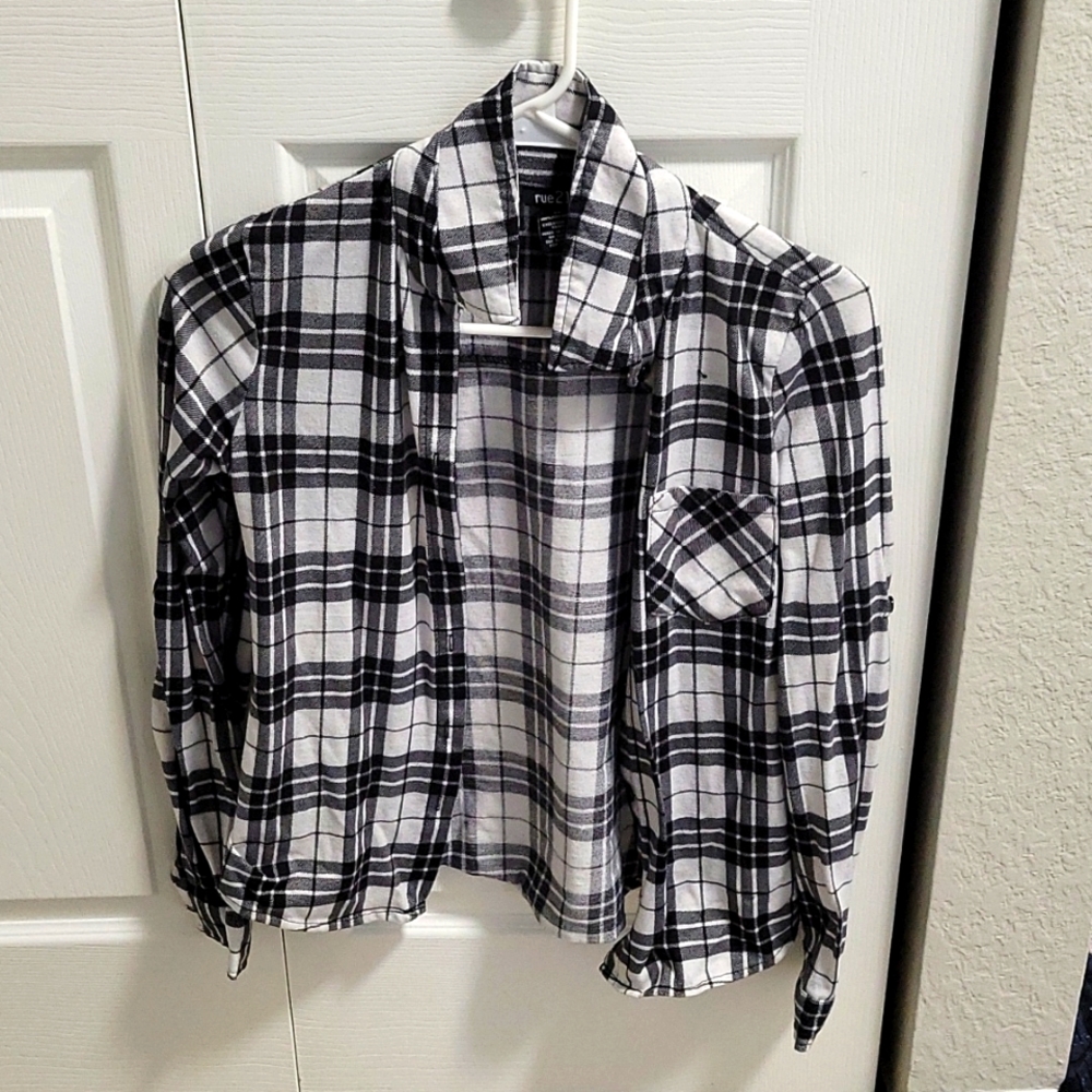 Rue21 Black/White Flannel
